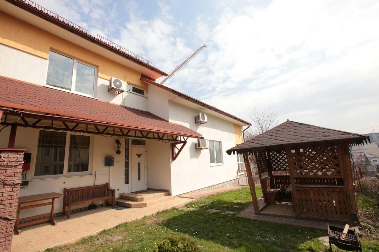 Апартаменти В Центрі Трускавця Truskavets Exterior photo